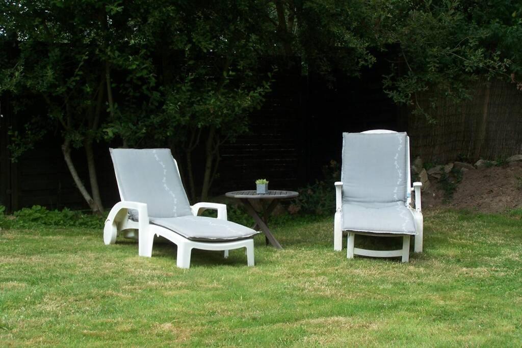 Maison Avec Jardin Clos. Animaux Acceptes - Wifi - Proche Plages De La Trinite Sur Mer Et Carnac Buitenkant foto